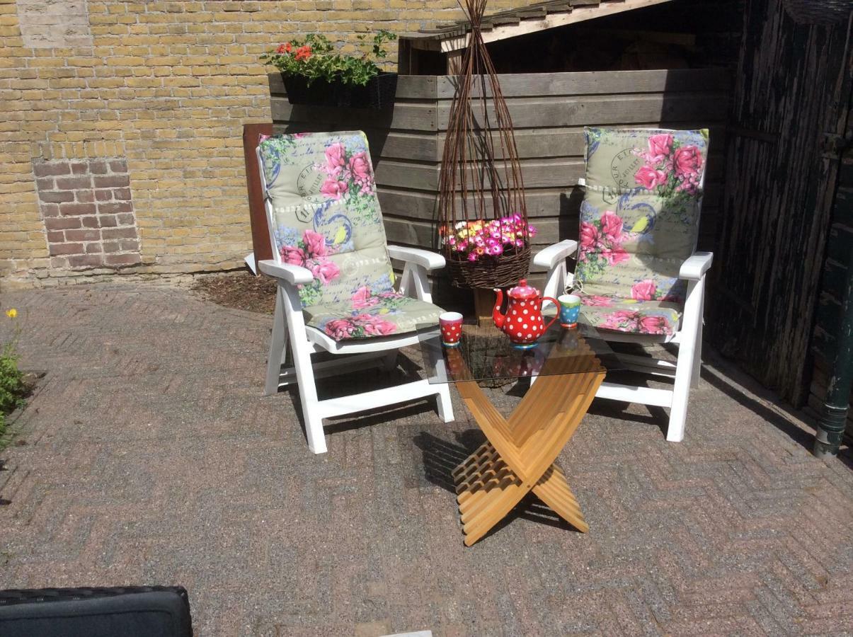 Huize Bloem Apartment Firdgum Bagian luar foto